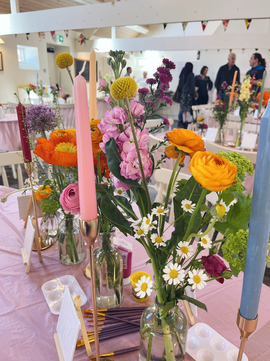 Made by Me Workshop | Ages 8-13* Years | Create your own Floral Greetings Cards